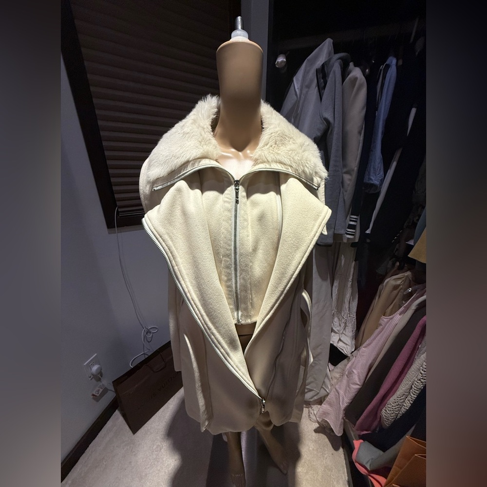 BCBGMaxAzria Cream Fur-Collar Trench Coat - Picture 3 of 4